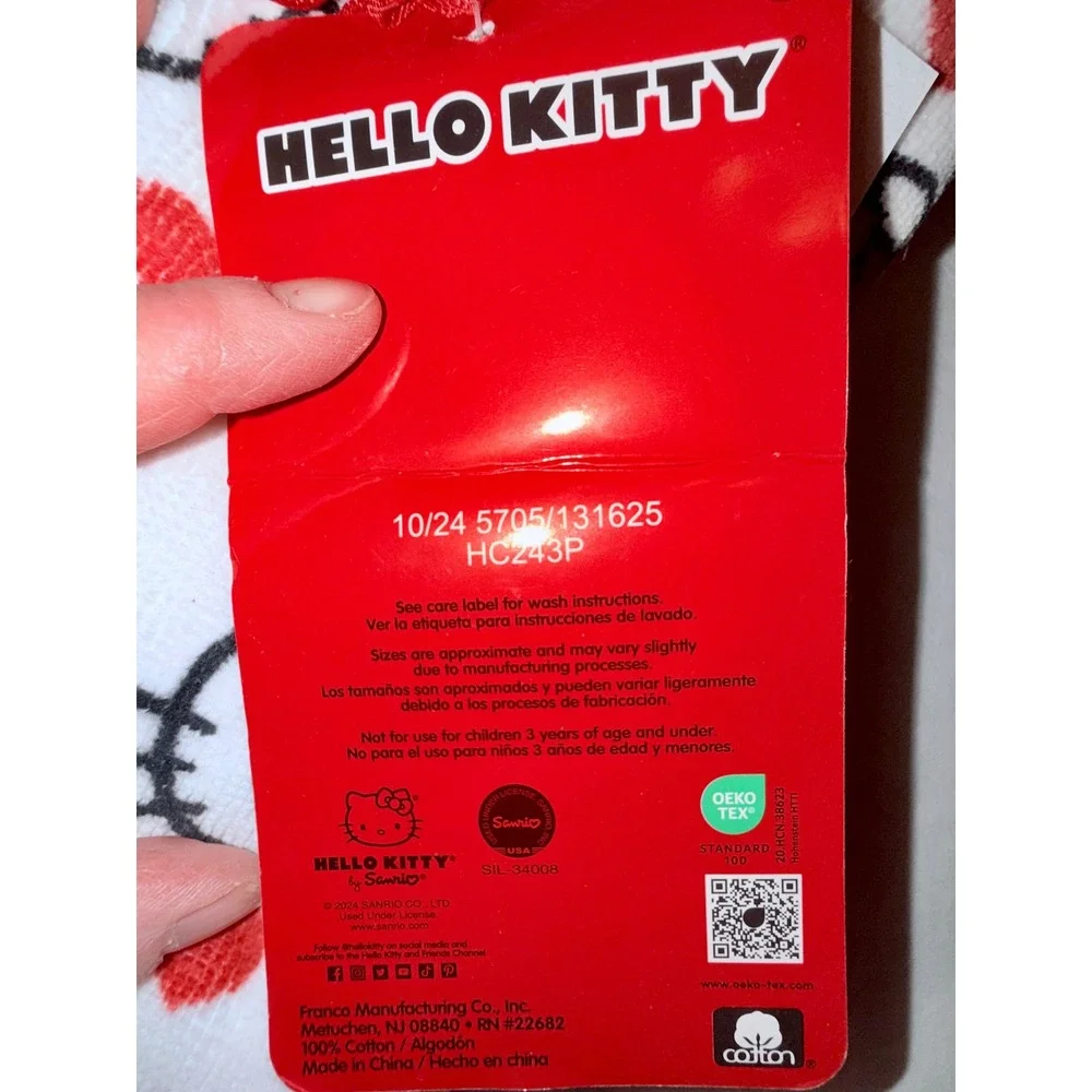 Hello Kitty Hand Towels Unisex OS White Red NEW 2 Pack Hearts Cotton Sanrio